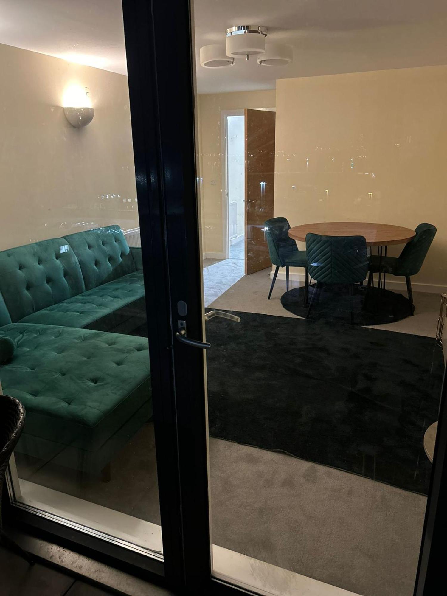 Séjour chez l'habitant Luxury 2 Bedroom Around Lcy Airport *